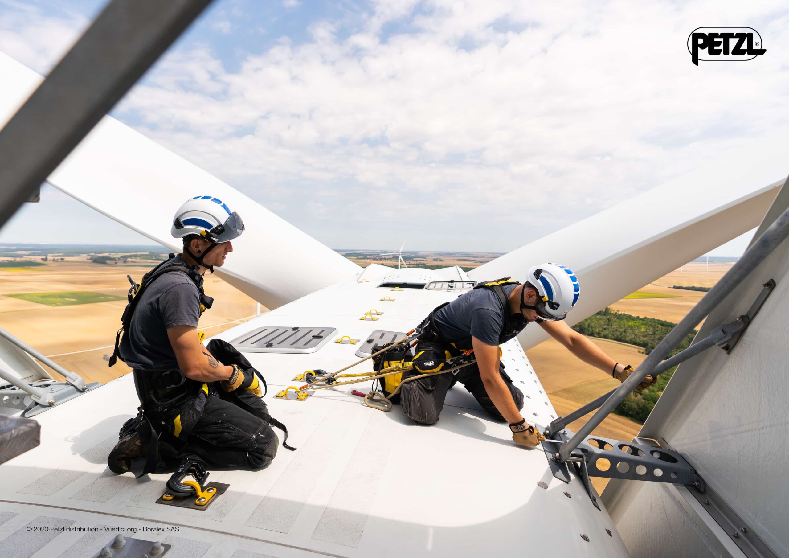 Windturbine-maintenance-France-Petzl-Tower-Solutions-Use-only-with-Petzl-logo-and-Autorsko-pravo-2020-Petzl-distribution-Vuedici.org-Boralex-SAS-2-1020-20-LD-AL-min IRATA obuka